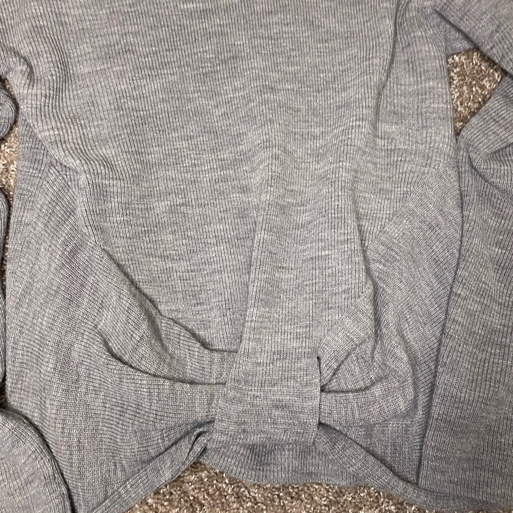 Gray Boutique Sweater with bow detail - Picture 3 of 5